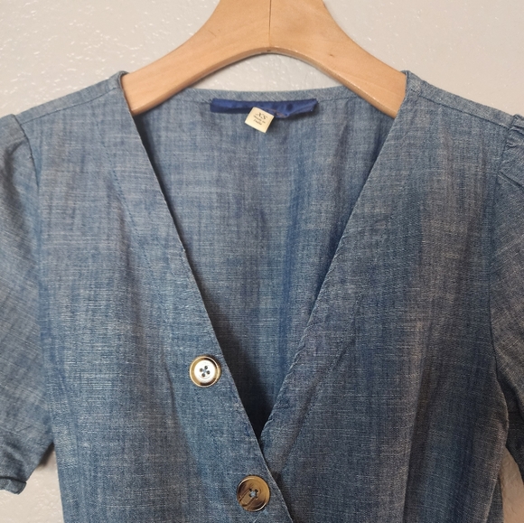 Francesca's Collection Chambray Wrap Crop Top - Picture 3 of 12